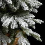 715026-1-dakota-zasnezeny-vianocny-stromcek-v-drevenom-boxe-110cm.jpg